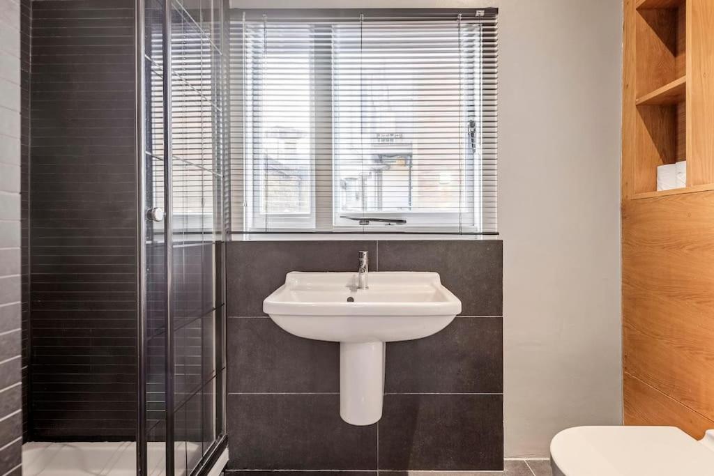 Spacious Home On Chapel Market London Kültér fotó