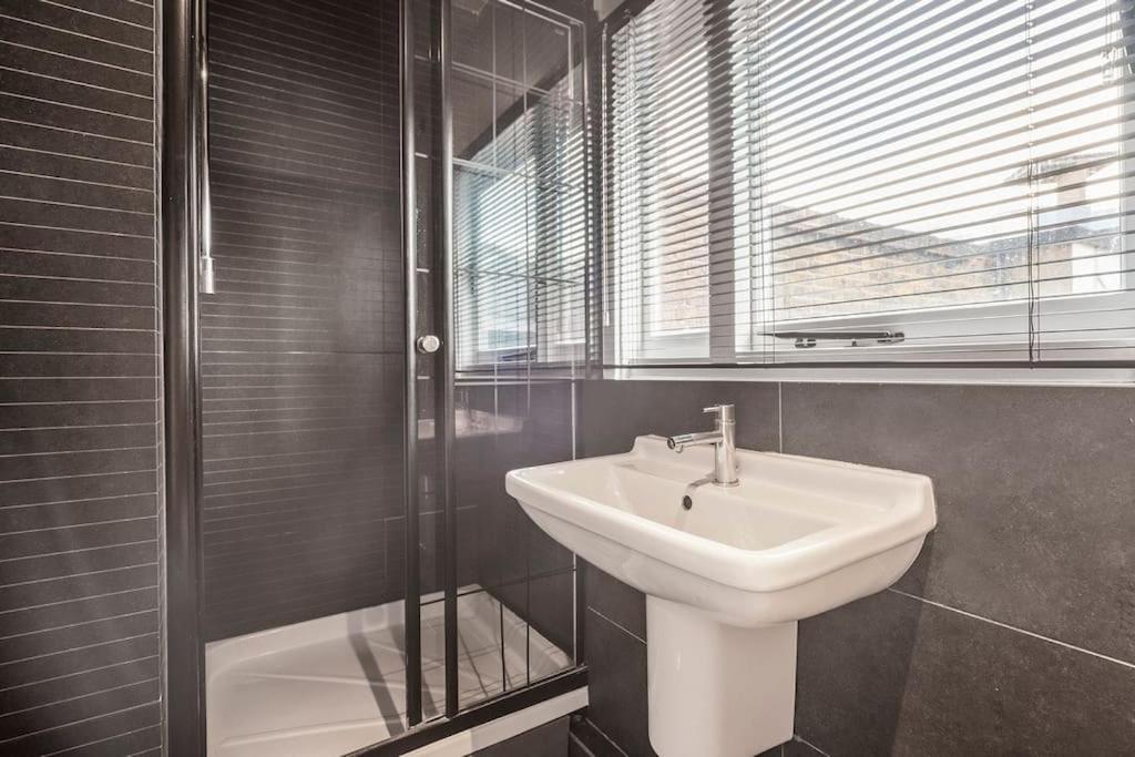 Spacious Home On Chapel Market London Kültér fotó